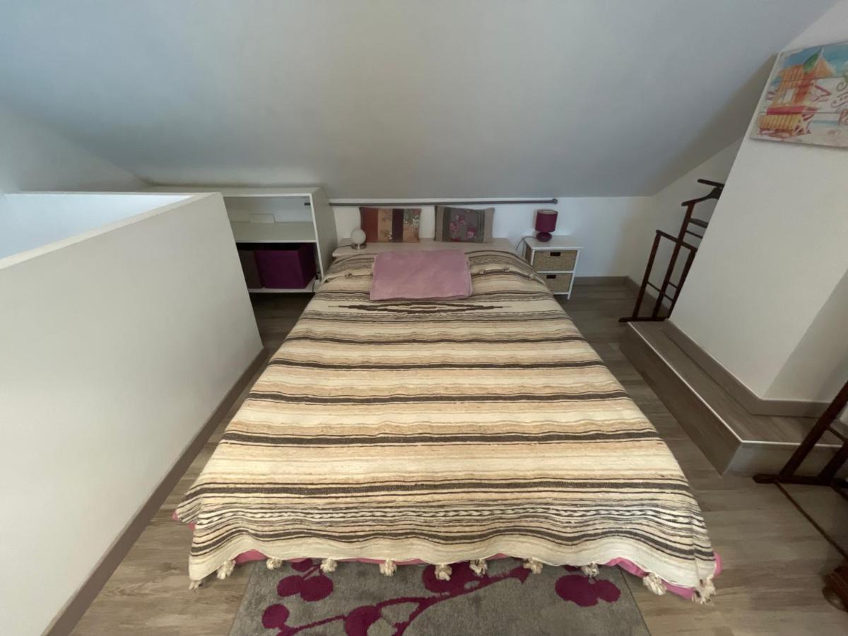 Loft Agreable Villa Arrest Bagian luar foto